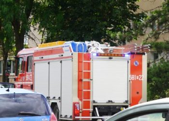 Akcja straży pożarnej w bloku