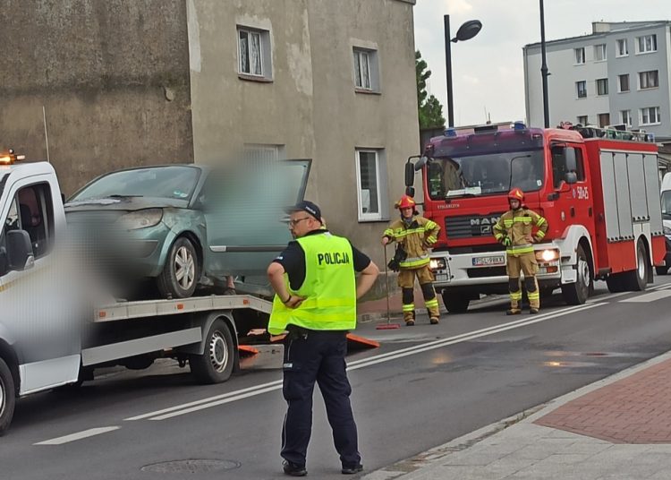 Samochód zapalił się na ul. Traugutta
