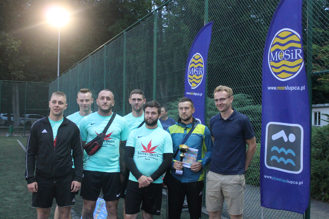 Meble uzupełniły podium