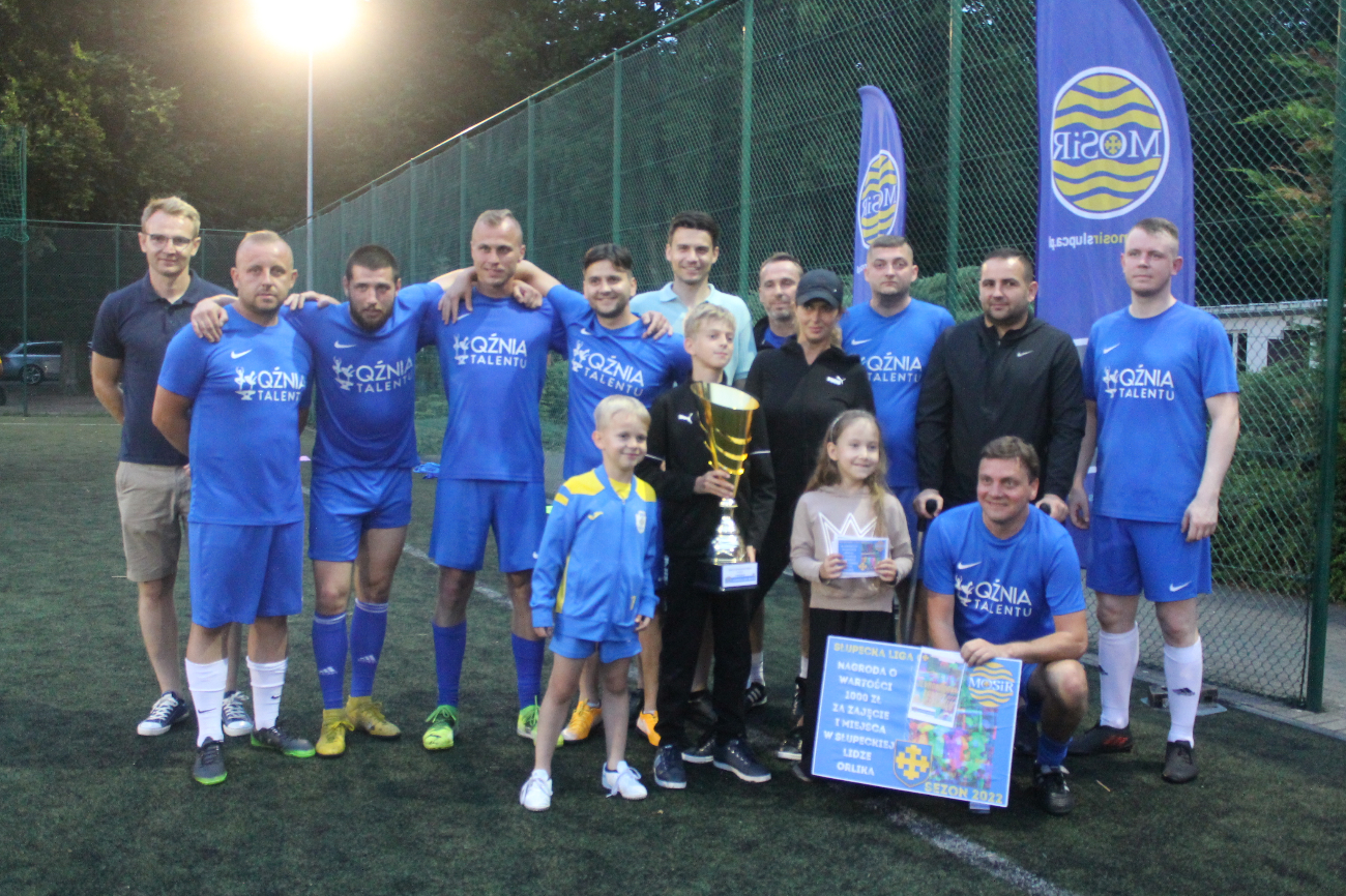 Meble uzupełniły podium