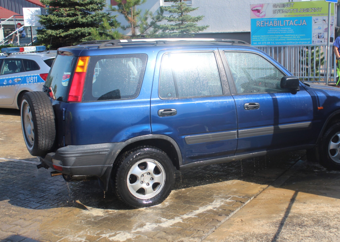 Zapadł się parking. Mieszkańcy bez wody