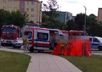 Śmierć przy szpitalu. Nie żyje młody mężczyzna