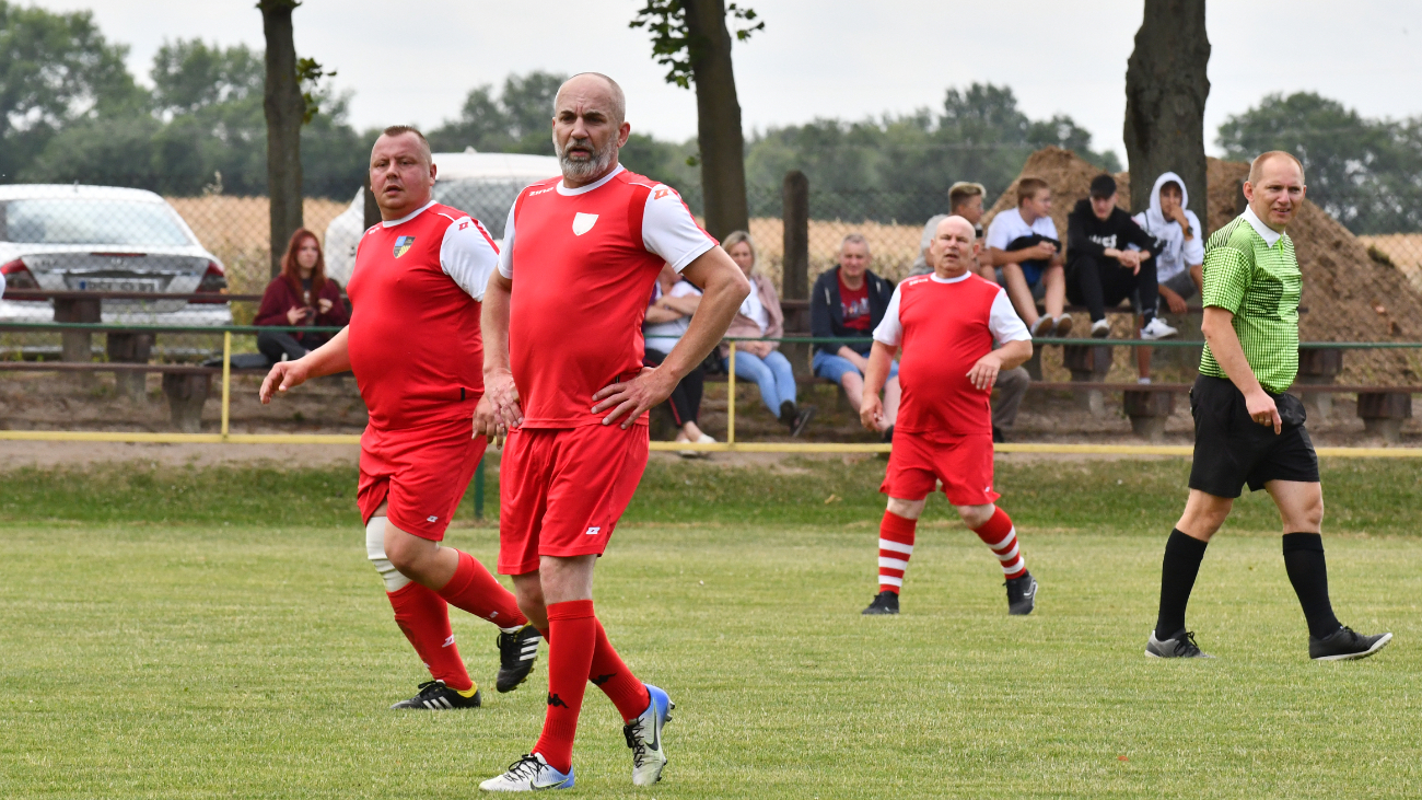 Niezwykły mecz w Ostrowitem. Spotkali się po kilkunastu latach