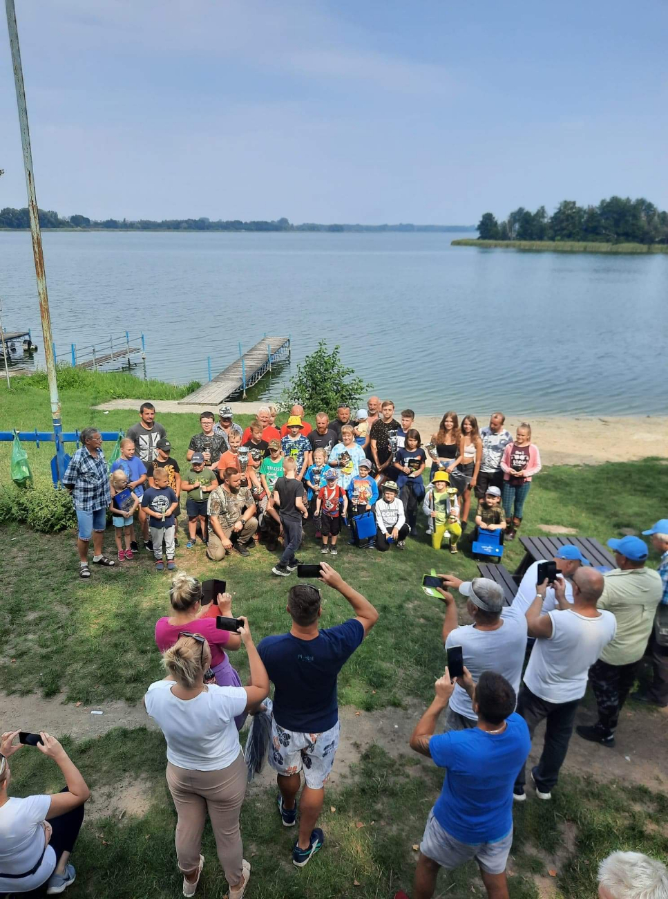 Nad jeziorem zakończyli wakacje ZDJĘCIA