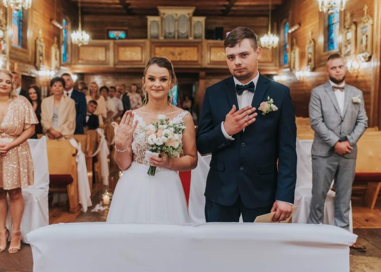 Anita i Grzegorz. Samych pięknych dni!