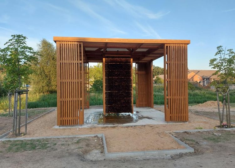 Na promenadzie stoi już tężnia