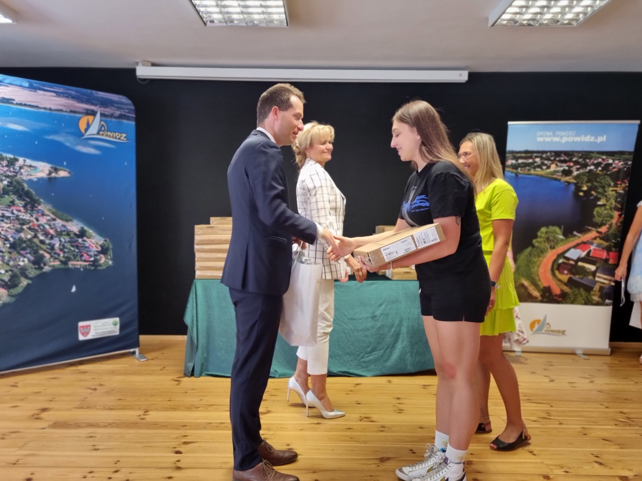 Ponad 92 tys. zł na laptopy