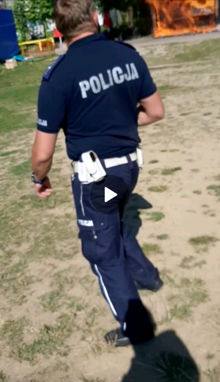 Pożar na plaży. To oni pierwsi ratowali dobytek