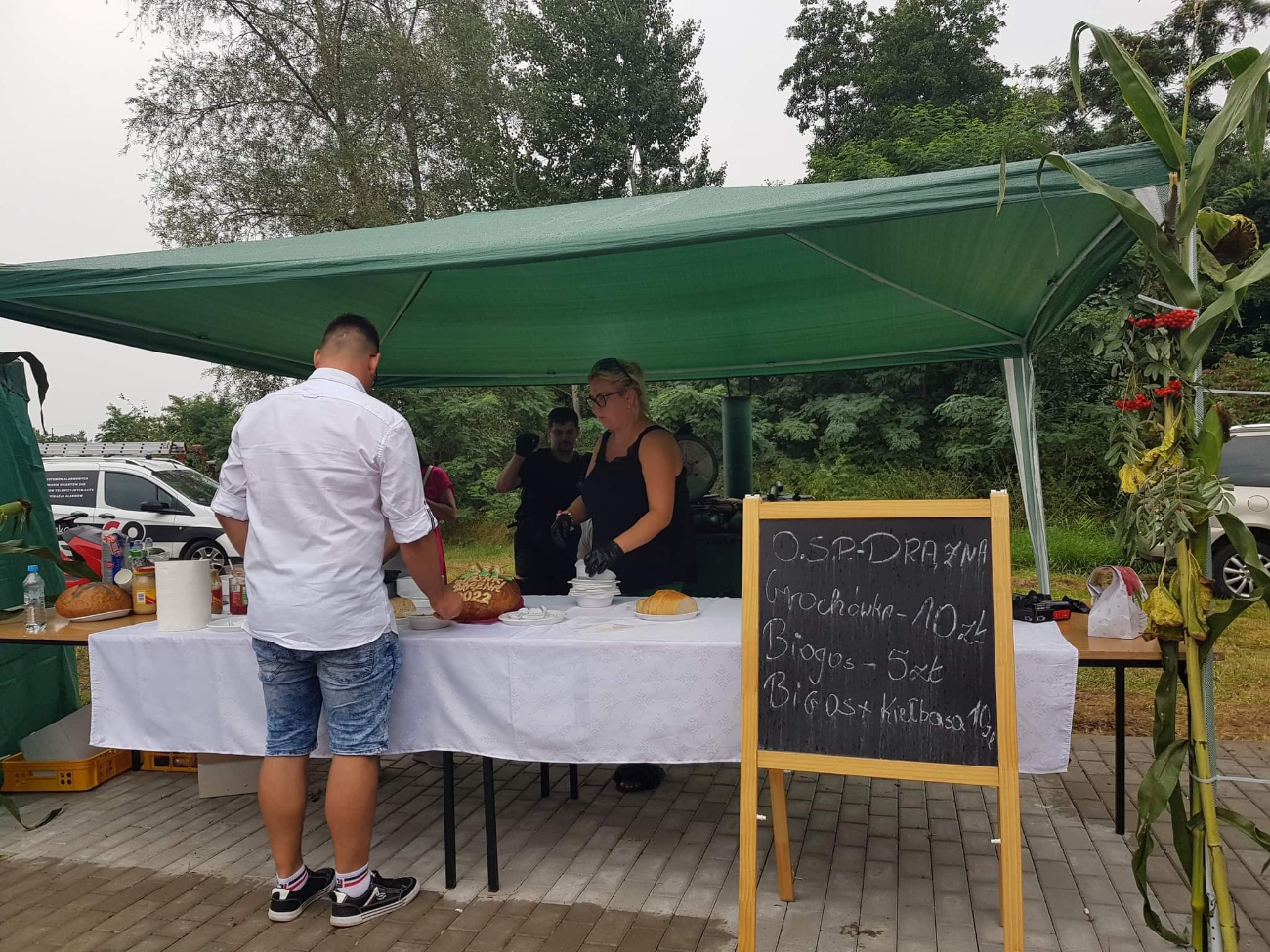 Dożynki parafialne w Młodojewie