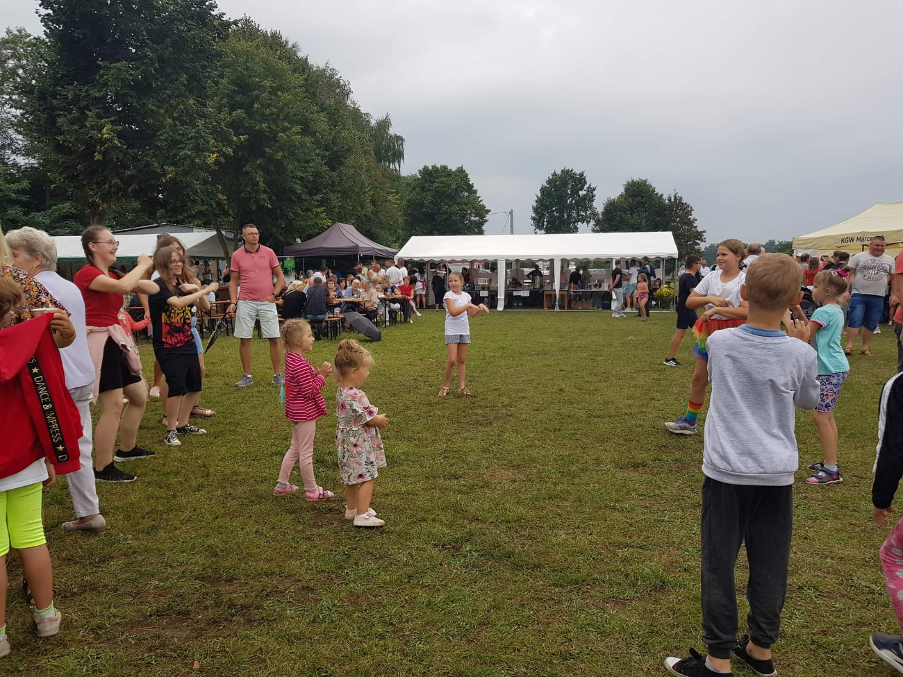 Dożynki parafialne w Młodojewie