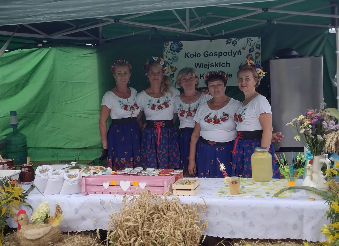 Dożynki parafialne w Młodojewie