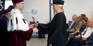 Słupecka policjantka została doktorem