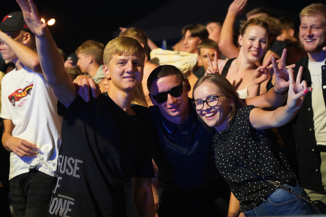 Ogień na targowisku. Szaleństwo większe niż na Cleo ZDJĘCIA