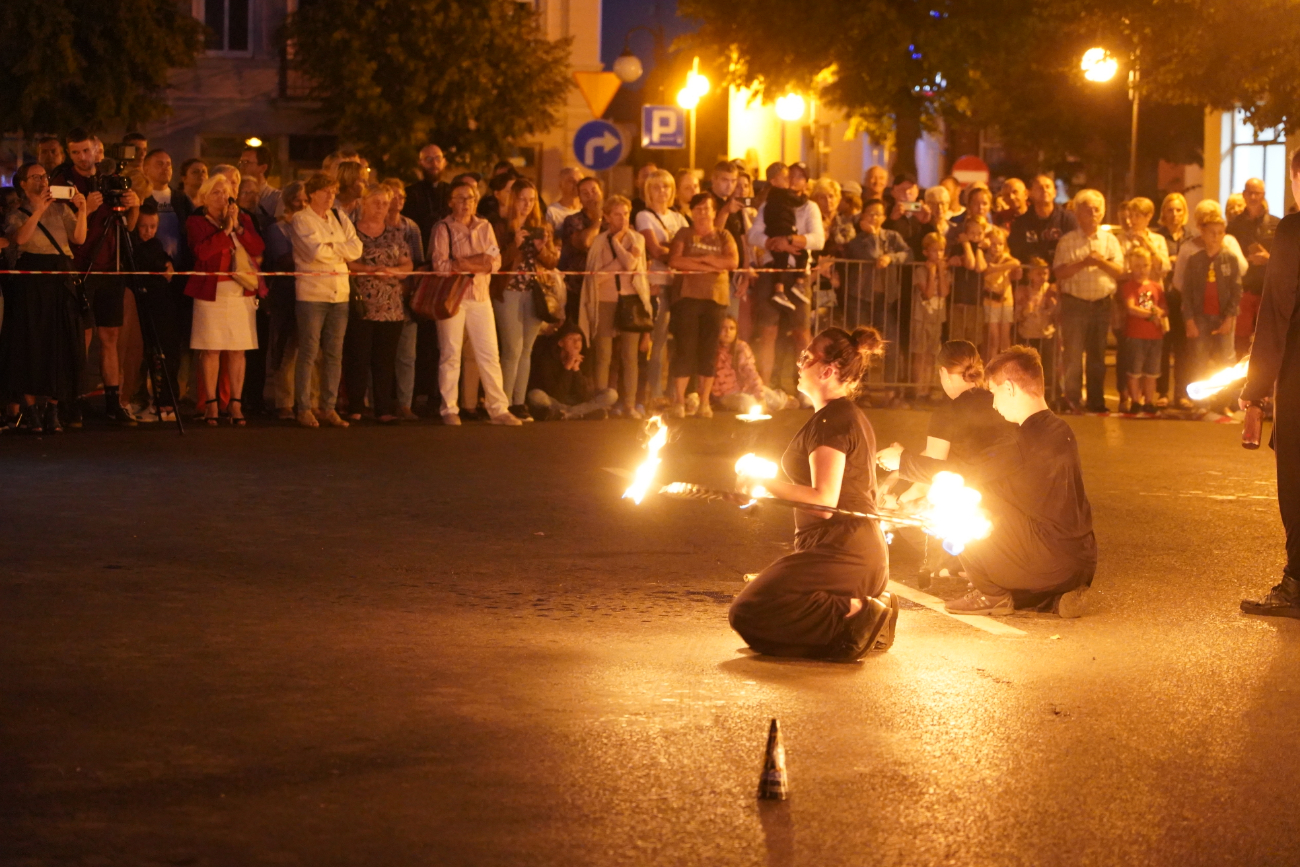Słupecki rynek w ogniu. Patrzyły na to setki słupczan