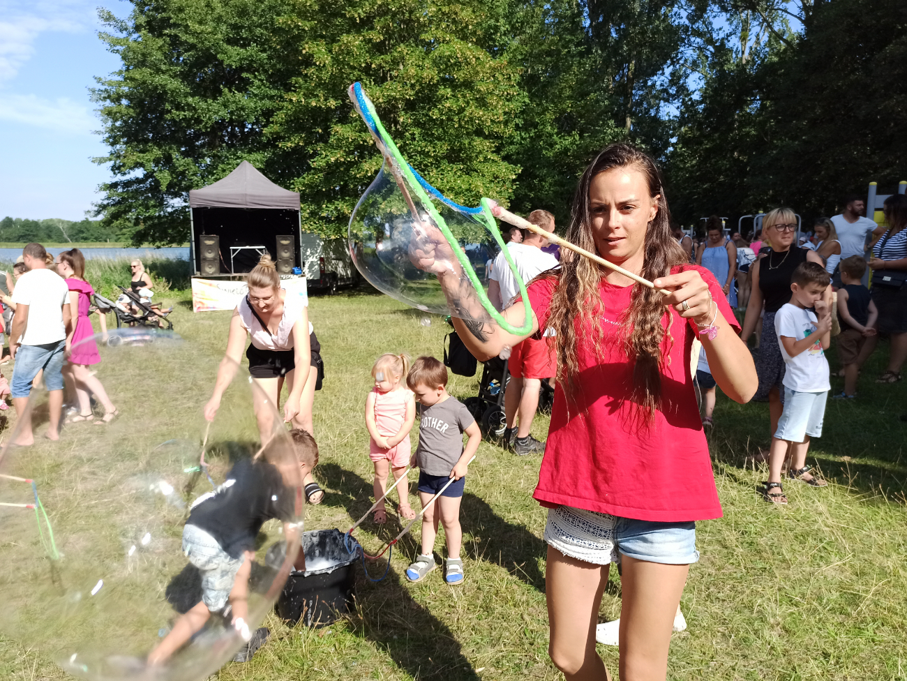 Tłumy słupczan nad jeziorem. Zobacz zdjęcia