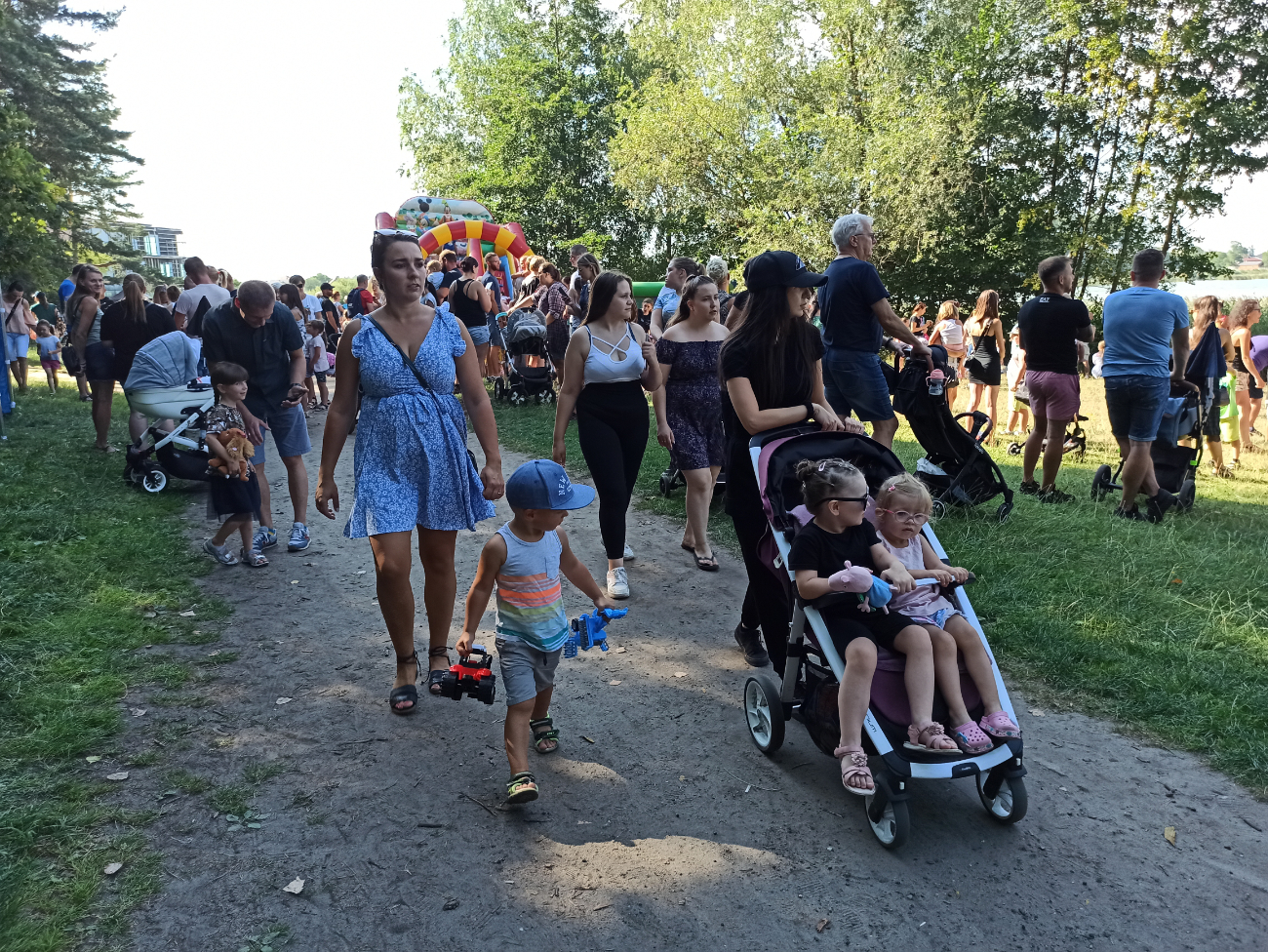 Tłumy słupczan nad jeziorem. Zobacz zdjęcia