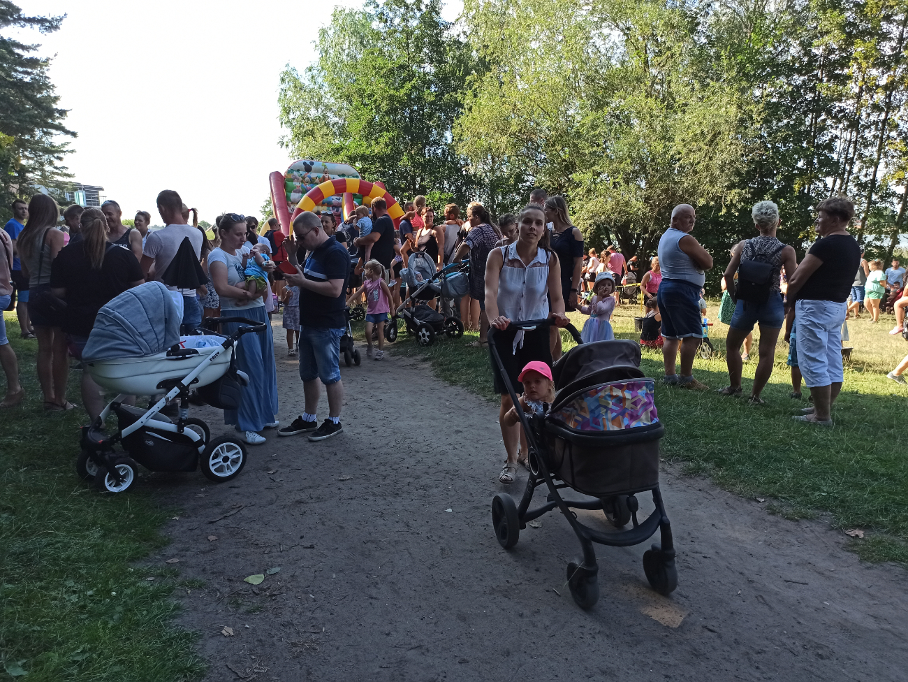 Tłumy słupczan nad jeziorem. Zobacz zdjęcia