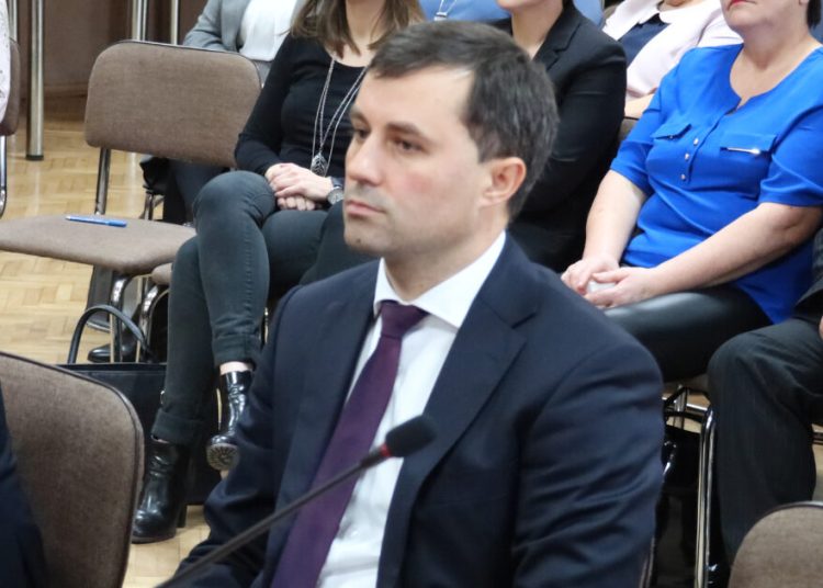 Przewodniczący rezygnuje z funkcji