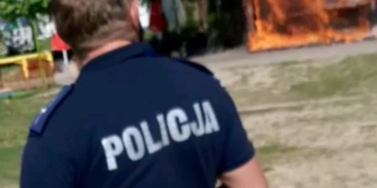 Pożar na plaży. To oni pierwsi ratowali dobytek