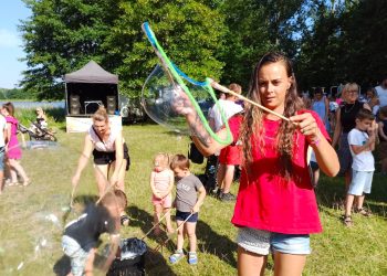 Tłumy słupczan nad jeziorem. Zobacz zdjęcia