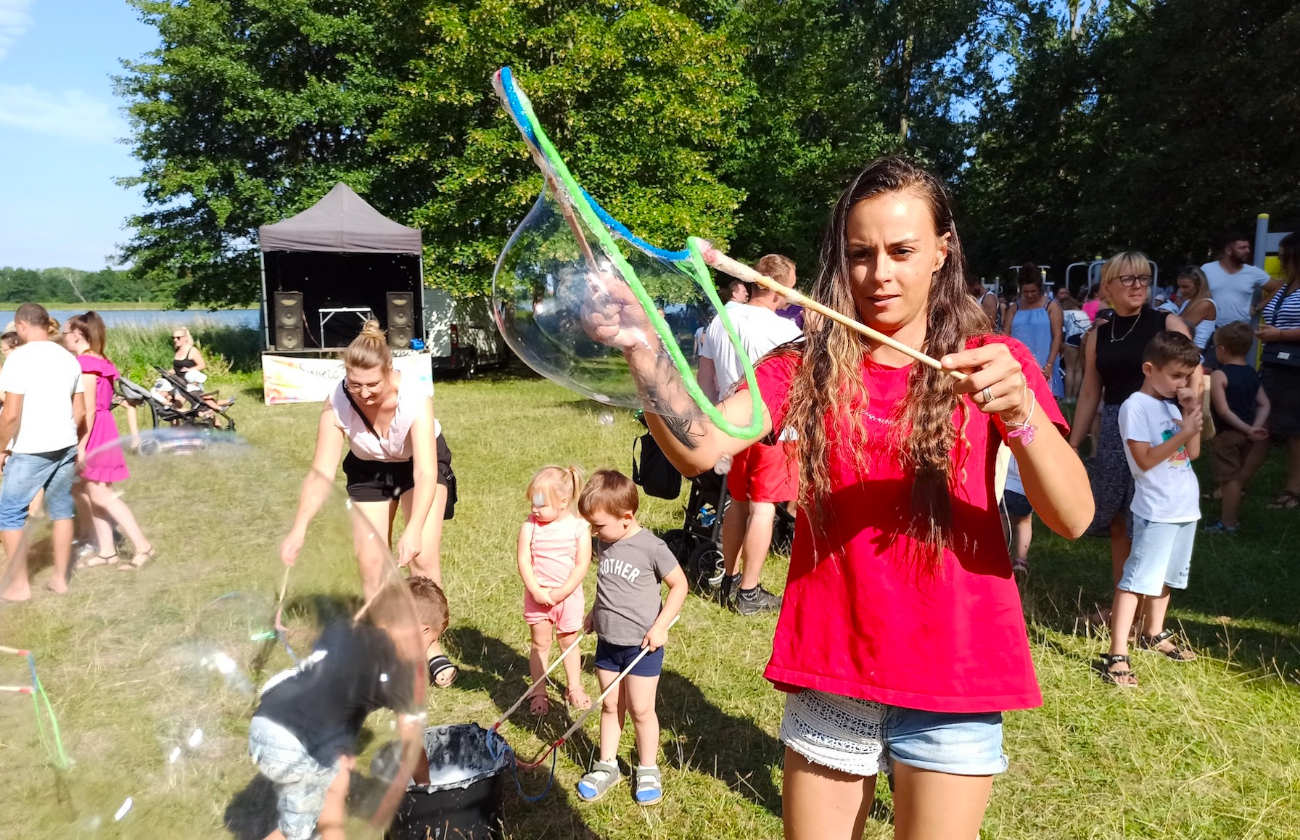 Tłumy słupczan nad jeziorem. Zobacz zdjęcia