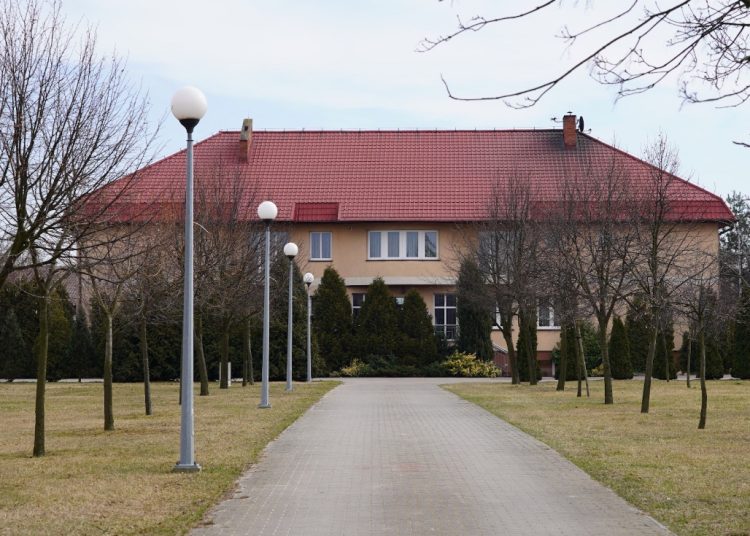 Dlaczego hospicjum nie powstanie przy plebanii? Proboszcz wyjaśnia