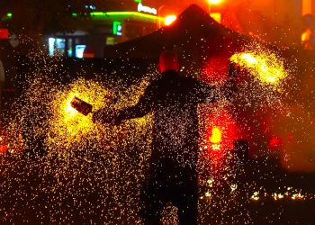 Słupecki rynek w ogniu. Patrzyły na to setki słupczan