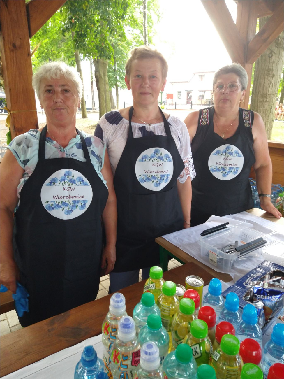Tłumy na dożynkach parafialnych w Ciążeniu