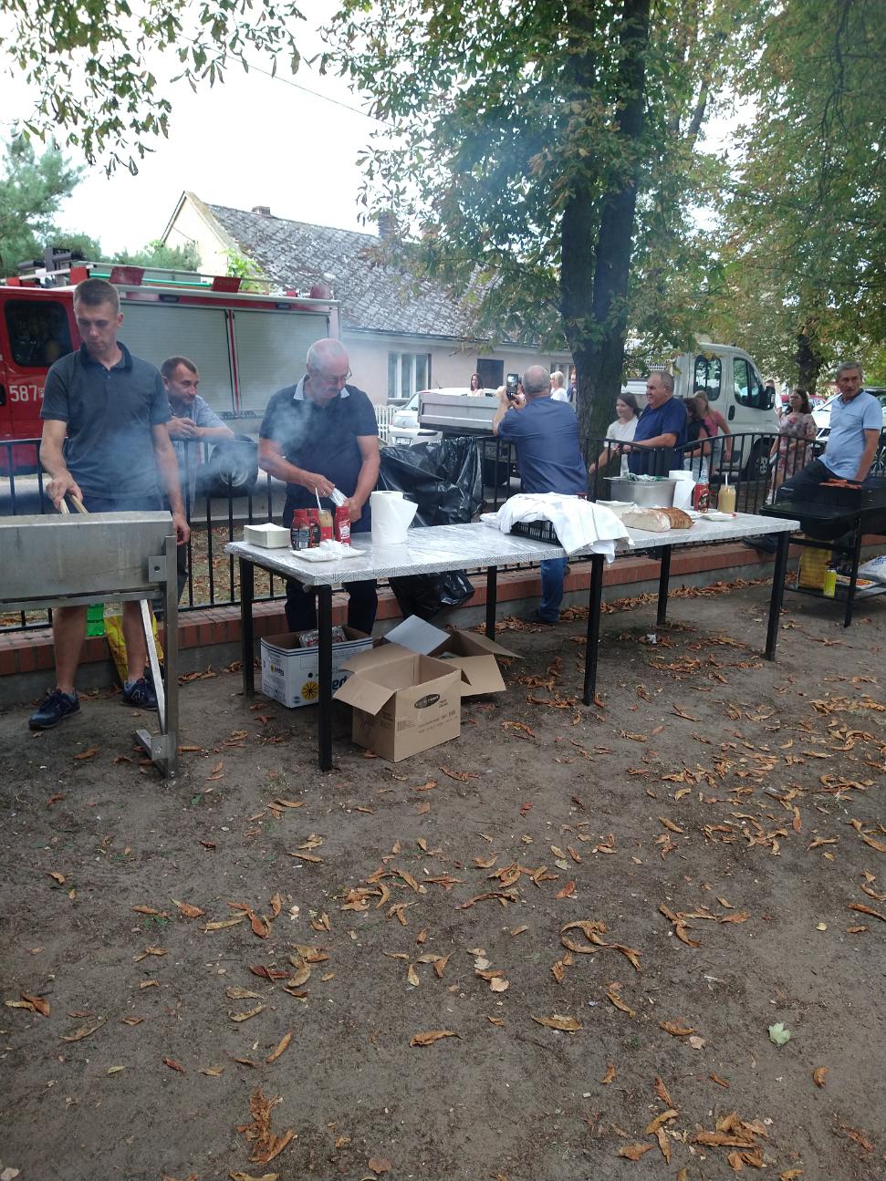 Tłumy na dożynkach parafialnych w Ciążeniu