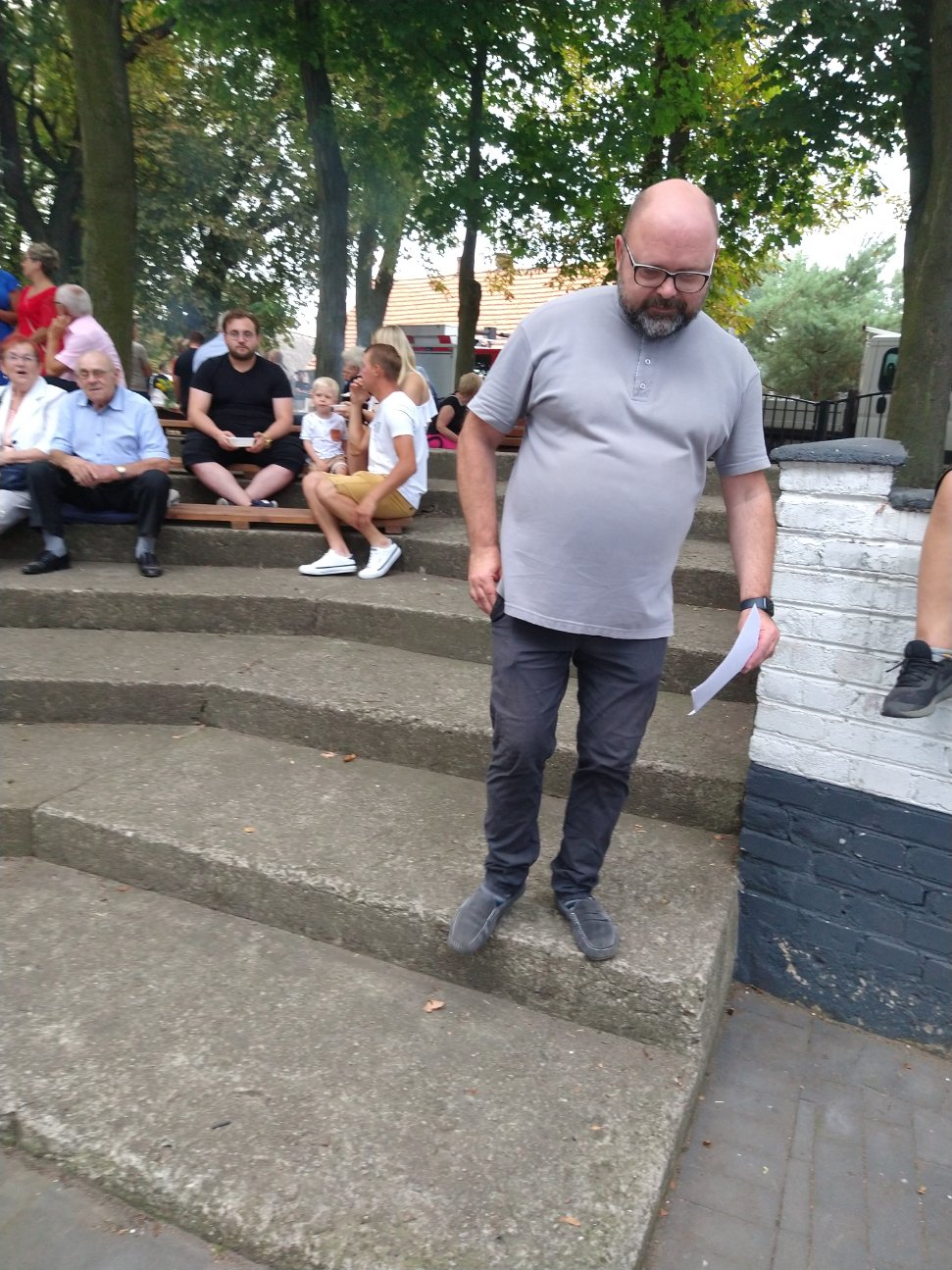 Tłumy na dożynkach parafialnych w Ciążeniu