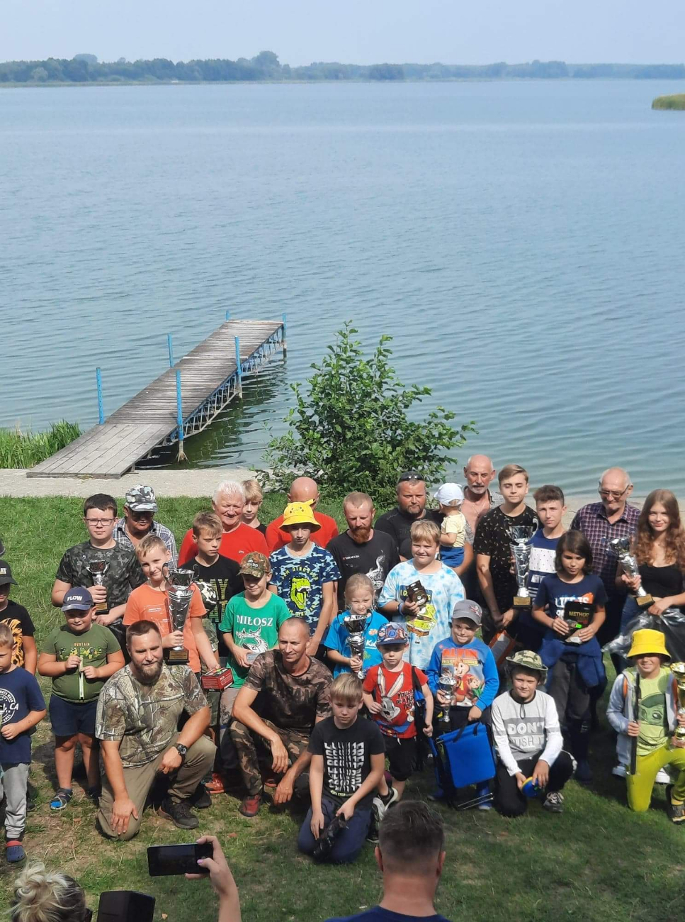 Nad jeziorem zakończyli wakacje ZDJĘCIA