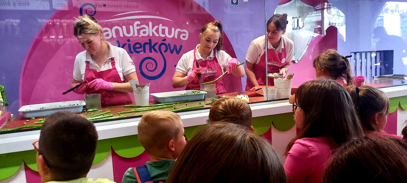 Młodzież z Powidza zwiedziła ciekawe miejsca