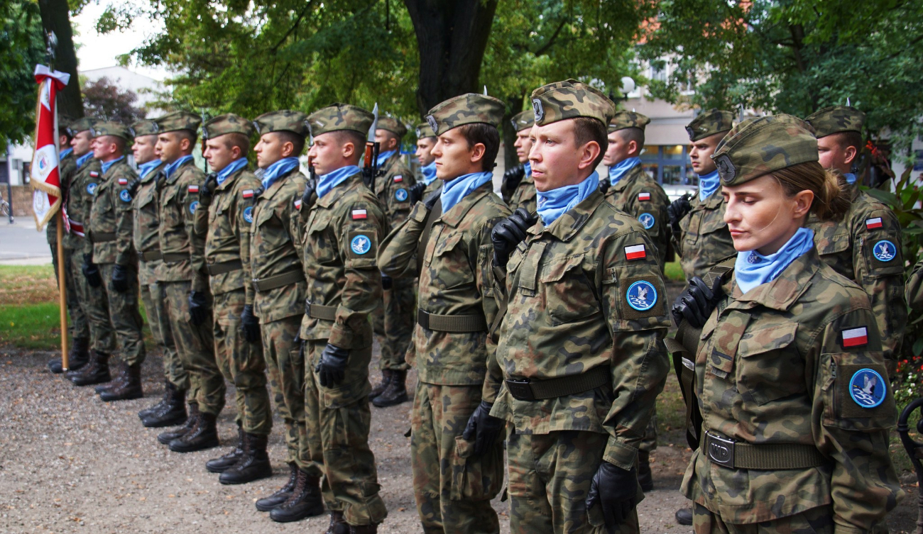 Salwa honorowa i race na słupeckim rynku ZDJĘCIA