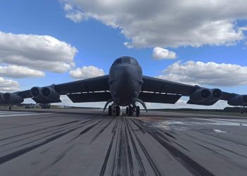 Bombowiec USA lądował w Powidzu