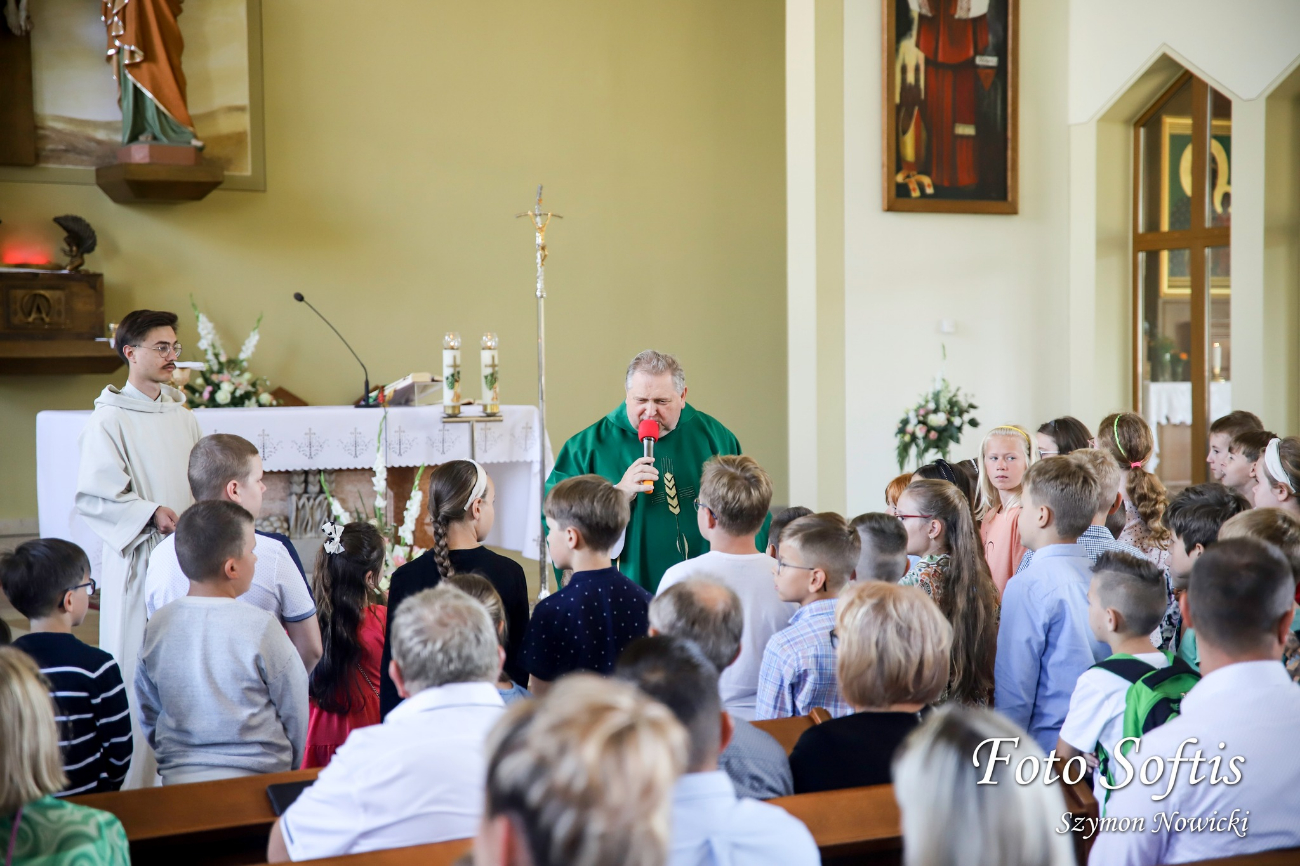 Święcenie plecaków. Zobacz zdjęcia