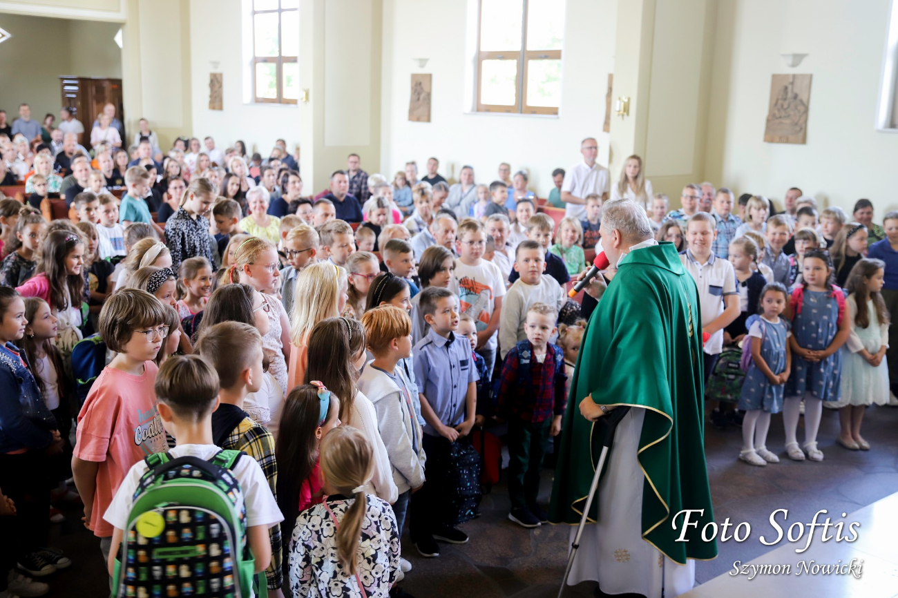 Święcenie plecaków. Zobacz zdjęcia