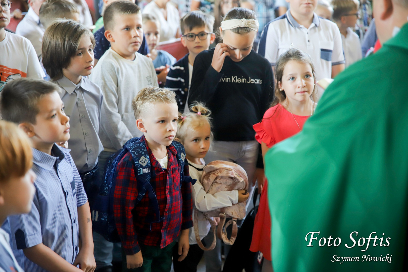 Święcenie plecaków. Zobacz zdjęcia
