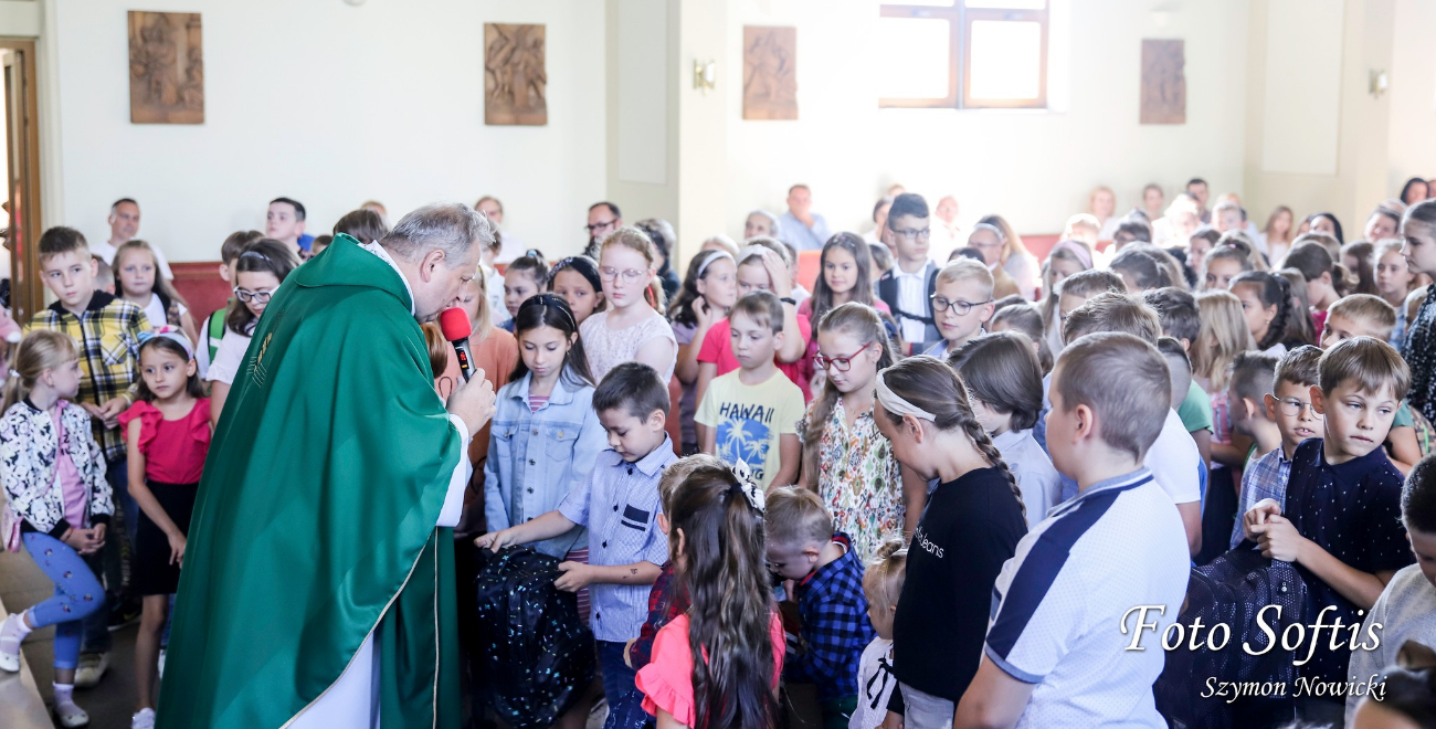 Święcenie plecaków. Zobacz zdjęcia
