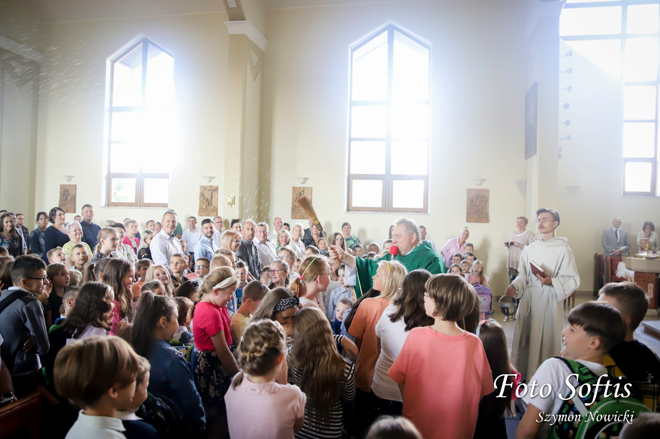 Święcenie plecaków. Zobacz zdjęcia