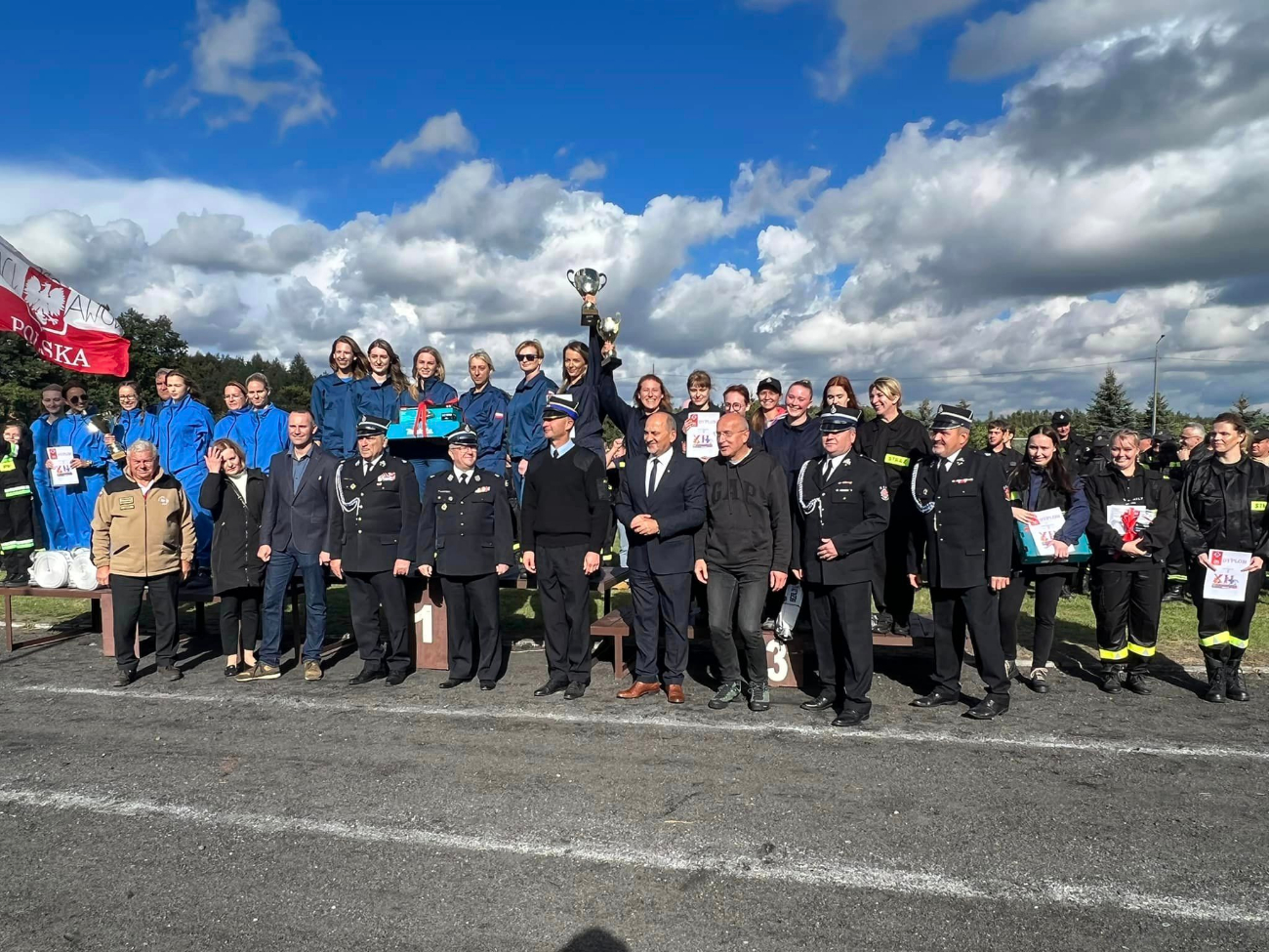 Strażacy z całego powiatu rywalizowali dziś w Lądku ZDJĘCIA