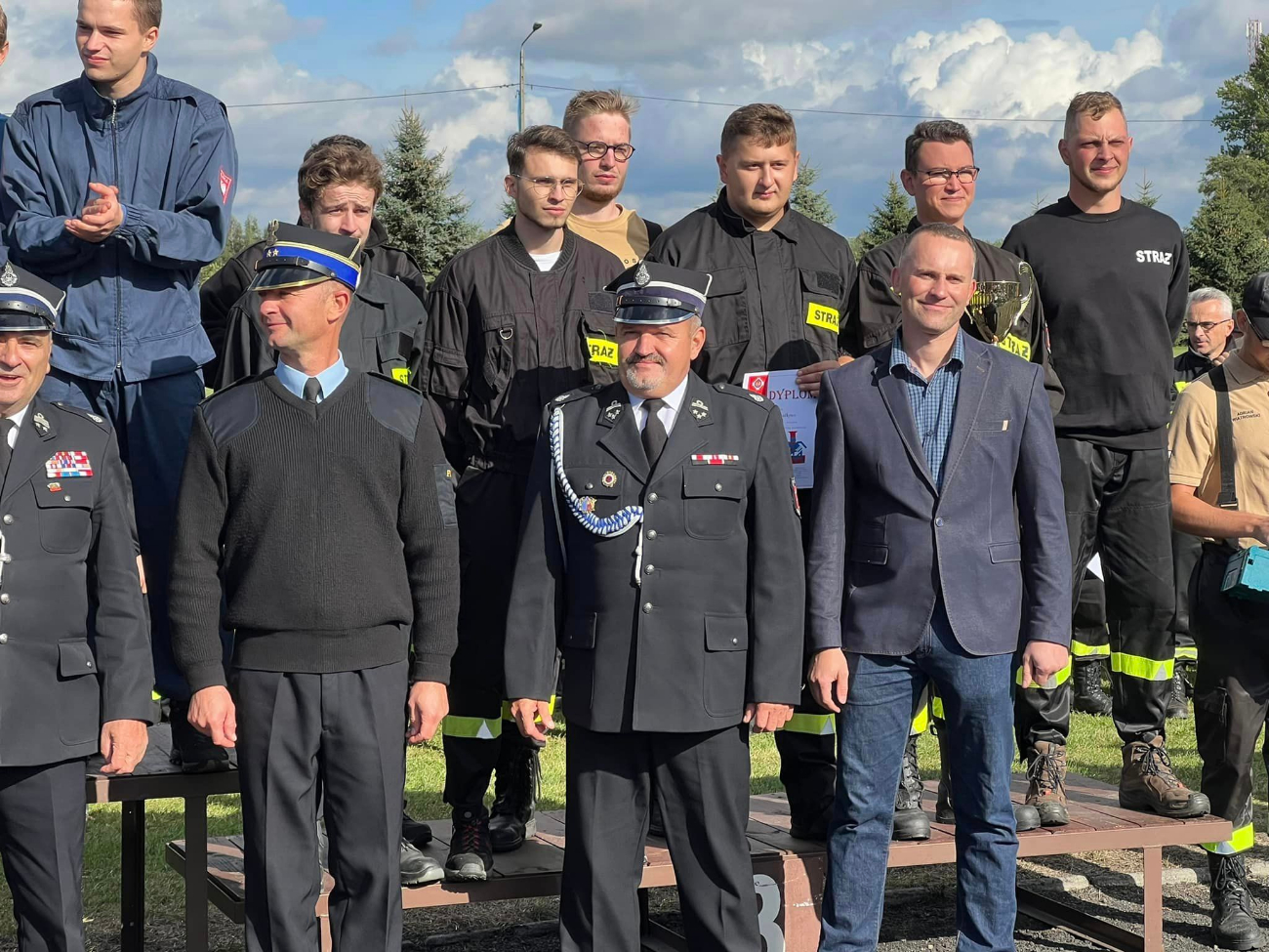 Strażacy z całego powiatu rywalizowali dziś w Lądku ZDJĘCIA