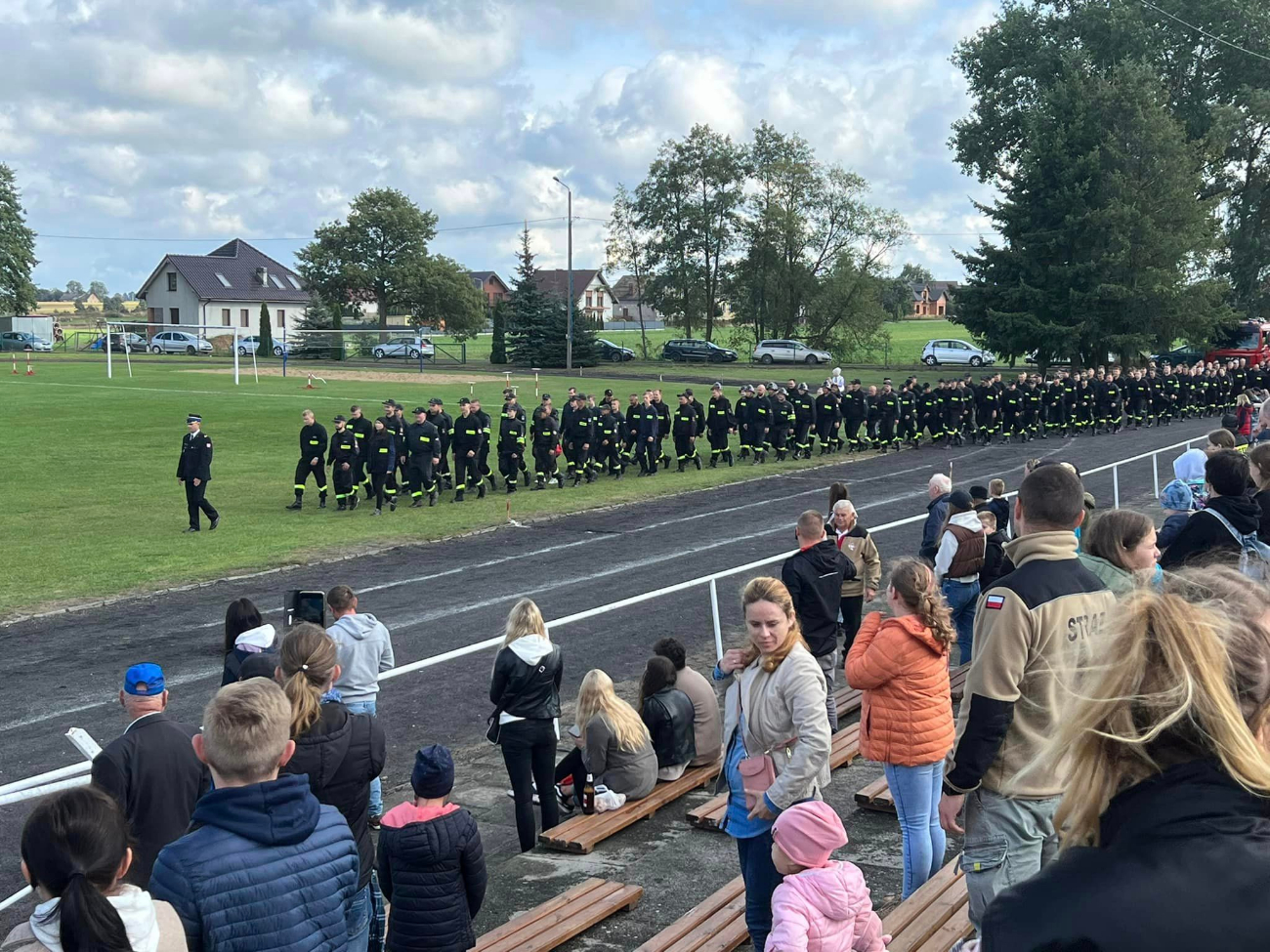 Strażacy z całego powiatu rywalizowali dziś w Lądku ZDJĘCIA
