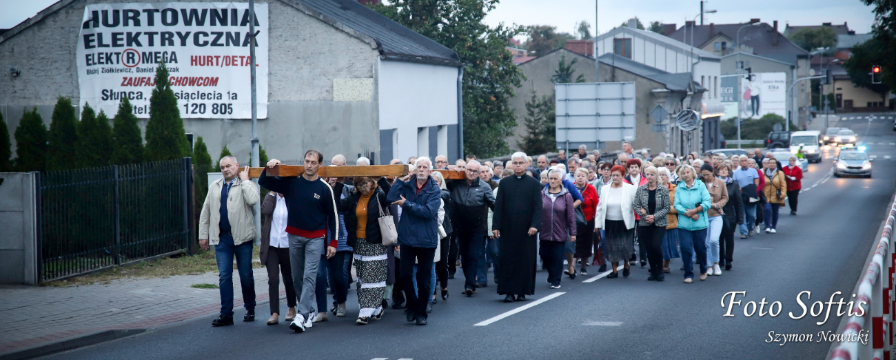 Droga Krzyżowa przeszła ulicami Słupcy ZDJĘCIA