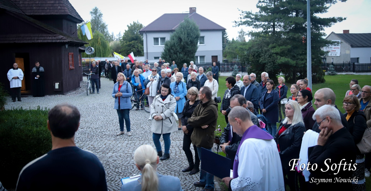 Droga Krzyżowa przeszła ulicami Słupcy ZDJĘCIA