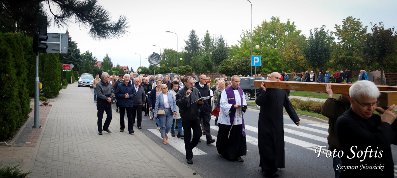 Droga Krzyżowa przeszła ulicami Słupcy ZDJĘCIA