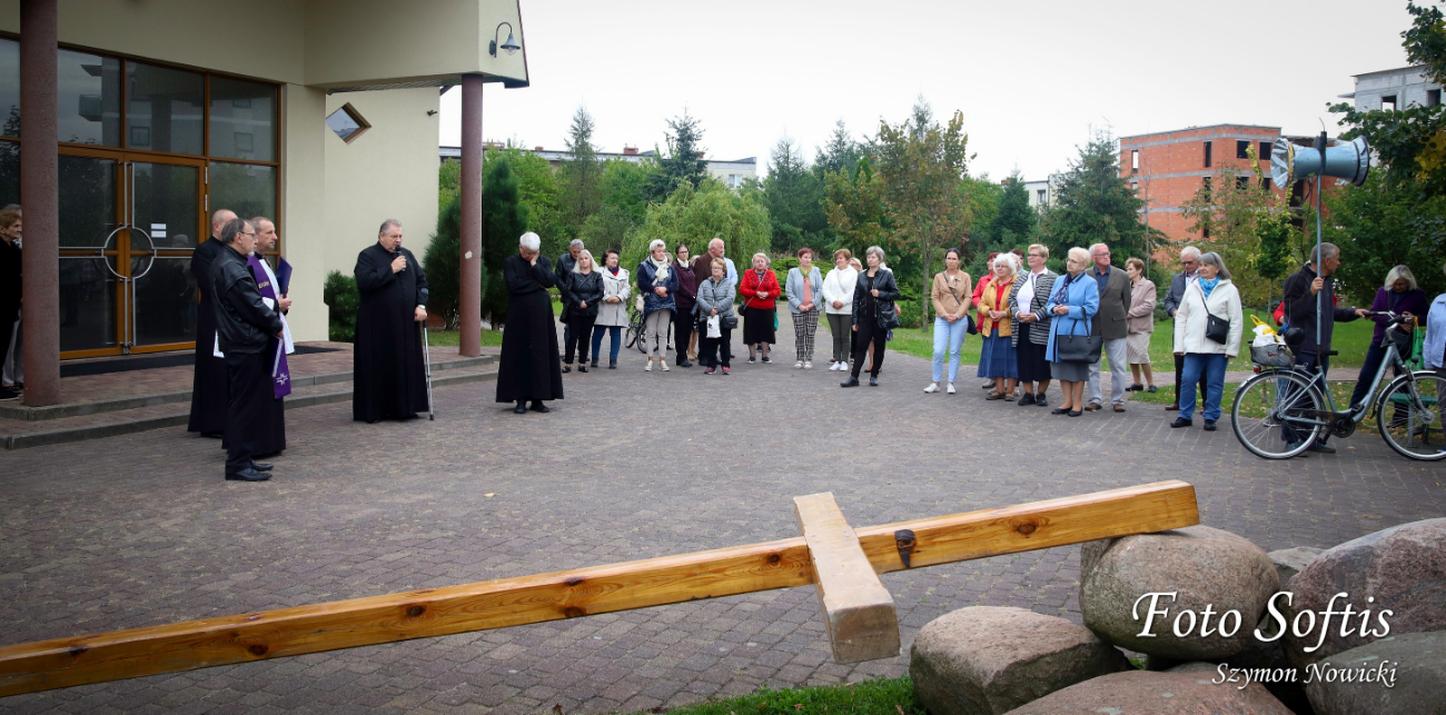 Droga Krzyżowa przeszła ulicami Słupcy ZDJĘCIA