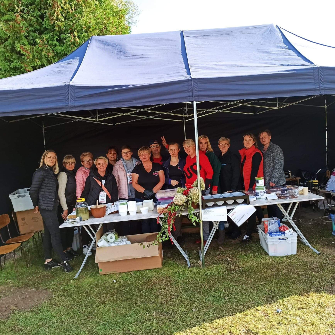 Panie z Lądku pomagają charytatywnie