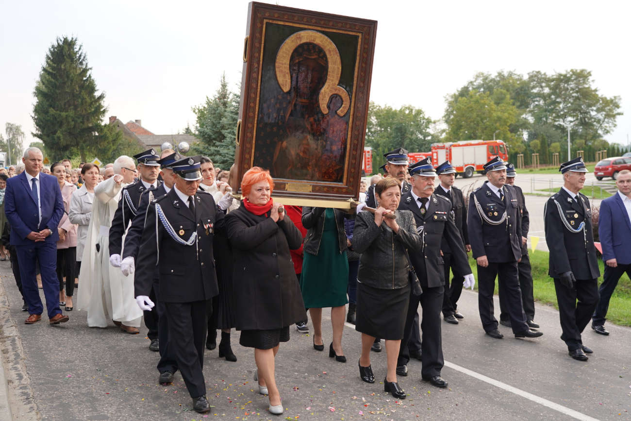 Wyjątkowy dzień dla parafii. Zobacz zdjęcia