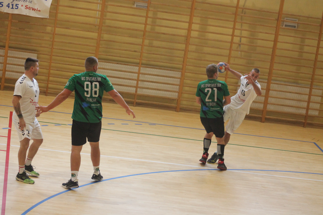 Inauguracyjne zwycięstwo Hagardu