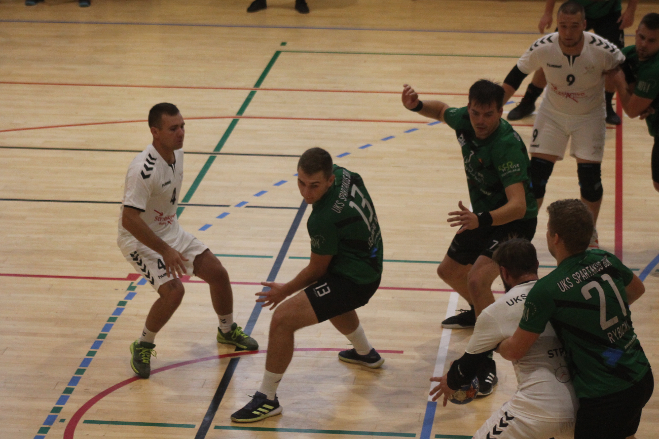 Inauguracyjne zwycięstwo Hagardu